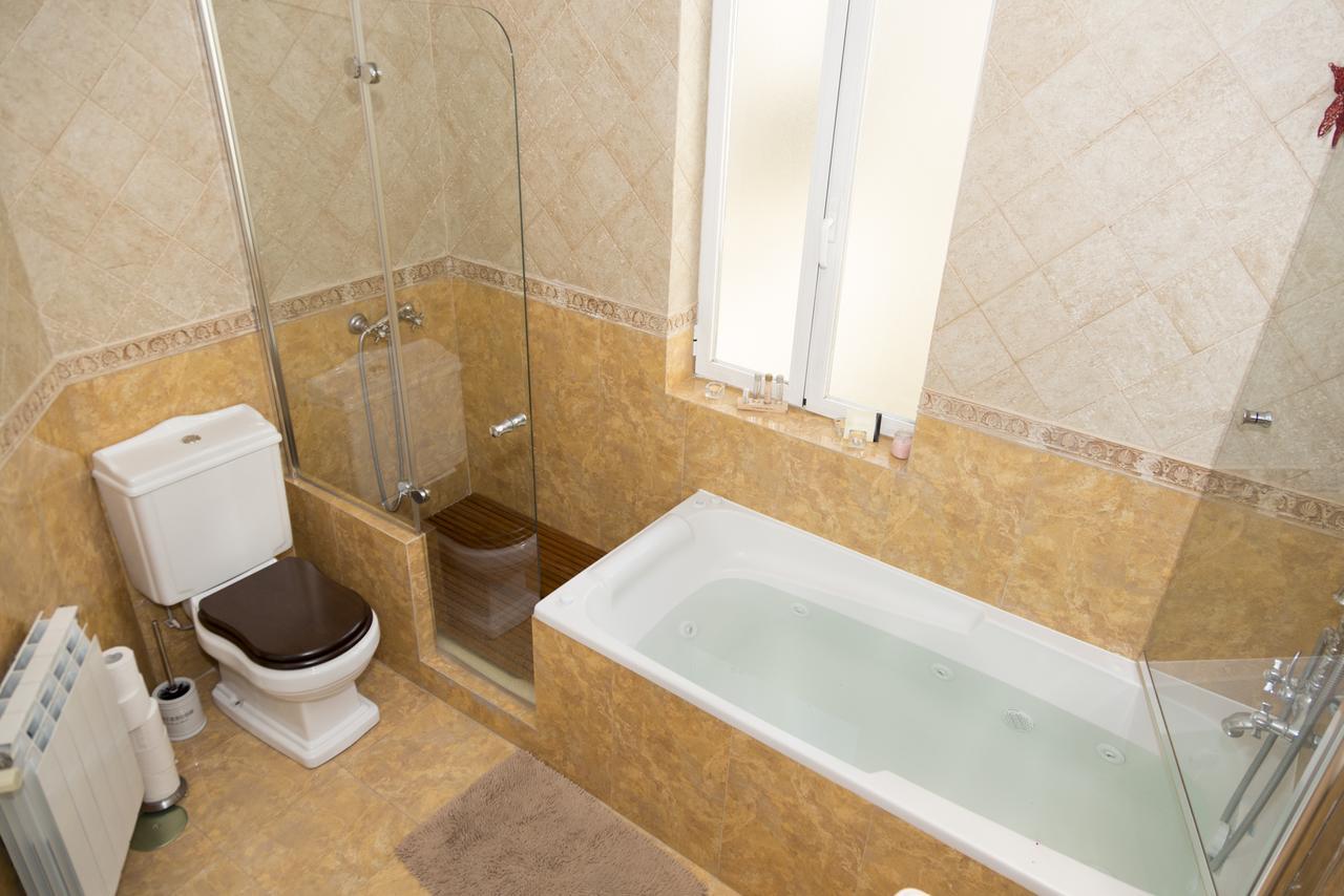 Oshun Puerta Del Sol Deluxe Apartment Madrid Luaran gambar